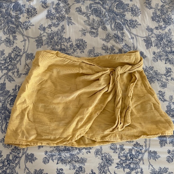 Free People Yellow Set - Picture 6 of 8